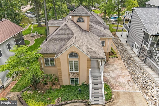 aerial view of property and surrounding area