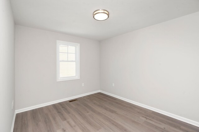 216 Spring Run Ln, Waynesboro, VA 22980 - empty room featuring wood finished floors and baseboards