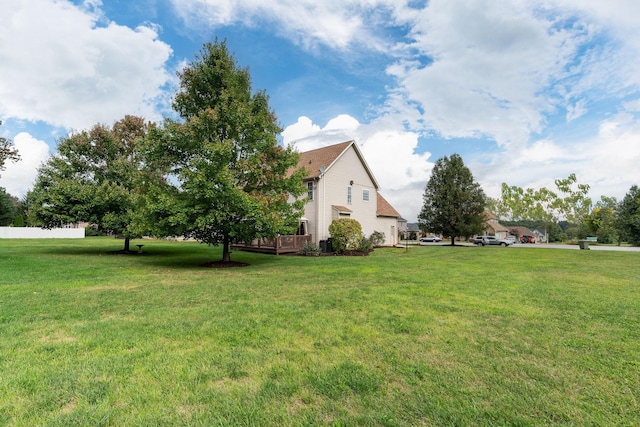 116 Buckingham Pl, Waynesboro, VA 22980 - view of grassy yard with a deck