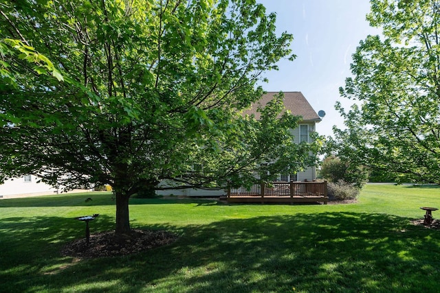 116 Buckingham Pl, Waynesboro, VA 22980 - view of grassy yard with a wooden deck