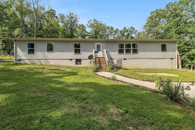 2749 Lee Hwy E, New Market, VA 22844 - back of property featuring crawl space and a yard