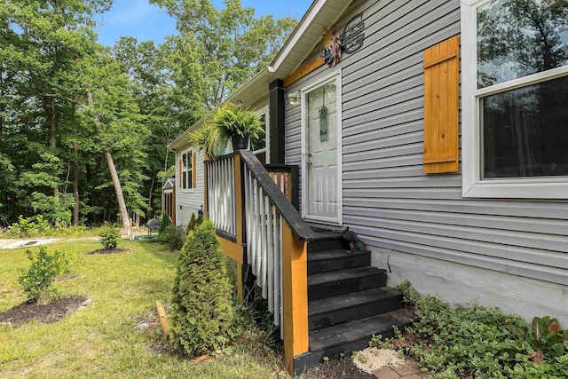 2749 Lee Hwy E, New Market, VA 22844 - view of side of home featuring a lawn