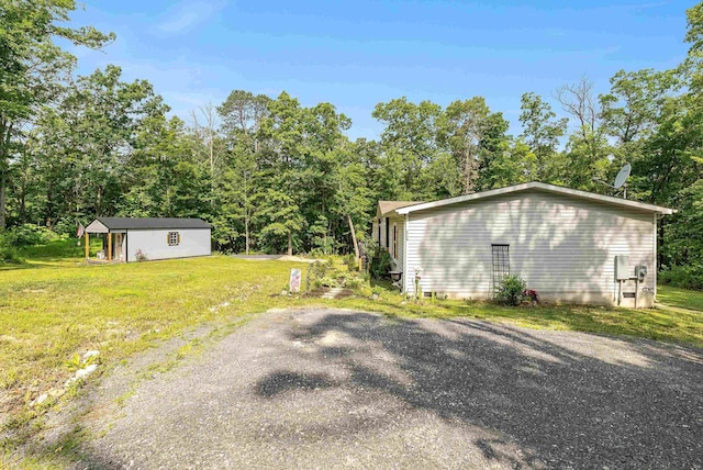 2749 Lee Hwy E, New Market, VA 22844 - view of side of property featuring a yard and an outbuilding