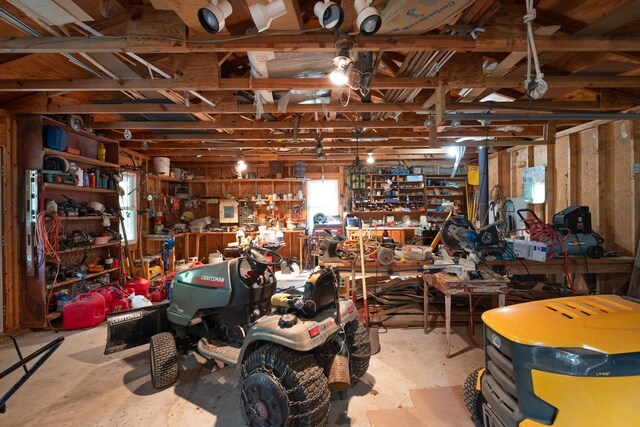 537 High Valley Dr N, Monterey, VA 24465 - garage featuring a workshop area