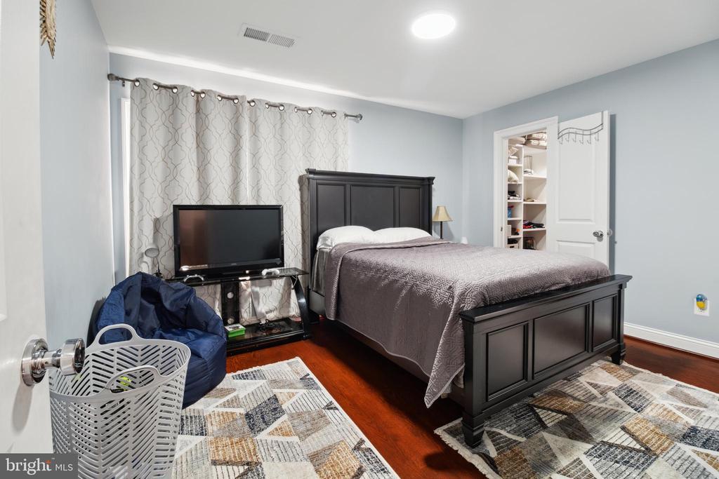 8019 Shipmadilly Ln, Warrenton, VA 20186 - photo 27