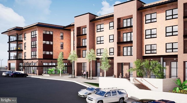 view of apartment building / complex