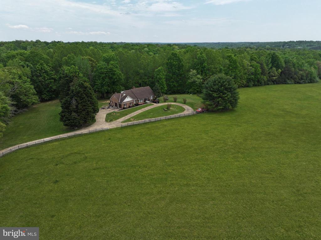 9011 Asdee Ln, Spotsylvania, VA 22551 - photo 1