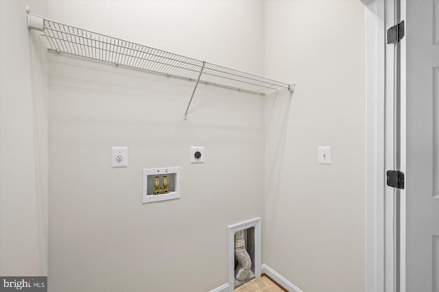 35367 Pheasant Ridge Rd, Locust Grove, VA 22508 - laundry room featuring electric dryer hookup and washer hookup