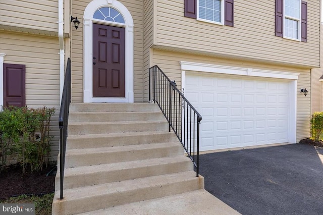 35367 Pheasant Ridge Rd, Locust Grove, VA 22508 - entrance to property featuring a garage and driveway
