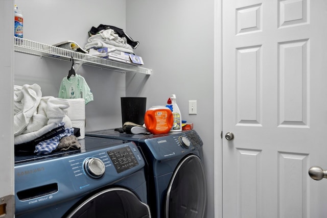 872 Camelot Ln, Harrisonburg, VA 22801 - laundry area with washing machine and dryer