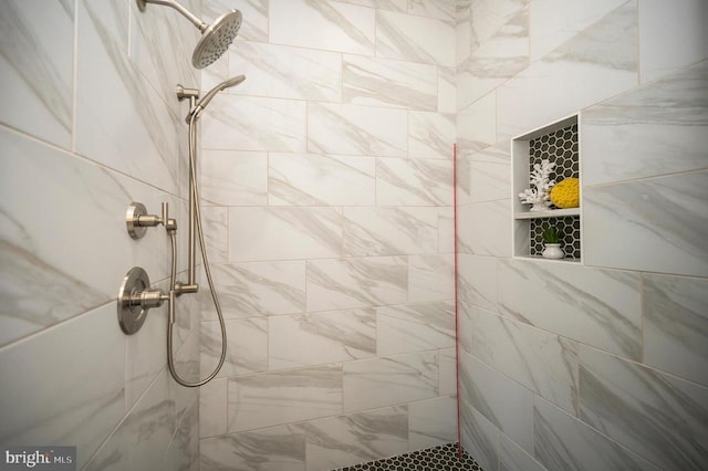 60 Laurelwood Dr, Mineral, VA 23117 - full bathroom featuring tiled shower