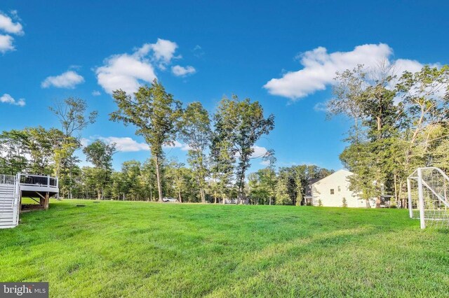 13001 Wipple Ct, Fredericksburg, VA 22407 - view of yard with a deck