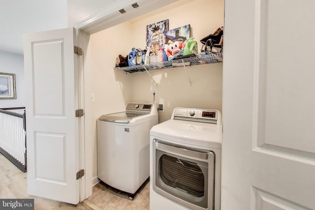 13001 Wipple Ct, Fredericksburg, VA 22407 - laundry area with washing machine and dryer