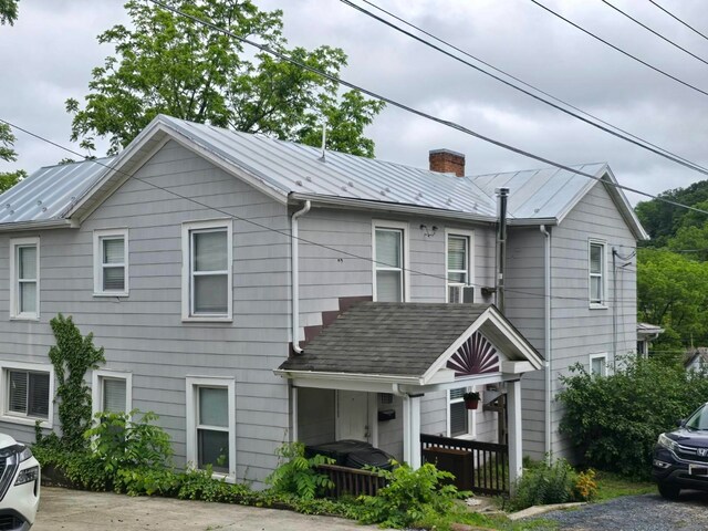 1111 Maple St, Staunton, VA 24401 - multi unit property with a chimney
