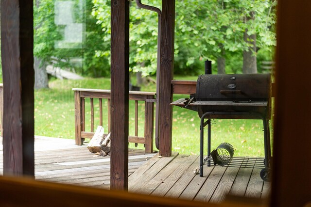 35 Bottom Rd S, Raphine, VA 24472 - deck featuring area for grilling