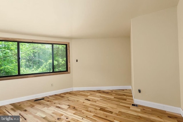 315 Stratford Cir, Locust Grove, VA 22508 - photo 3