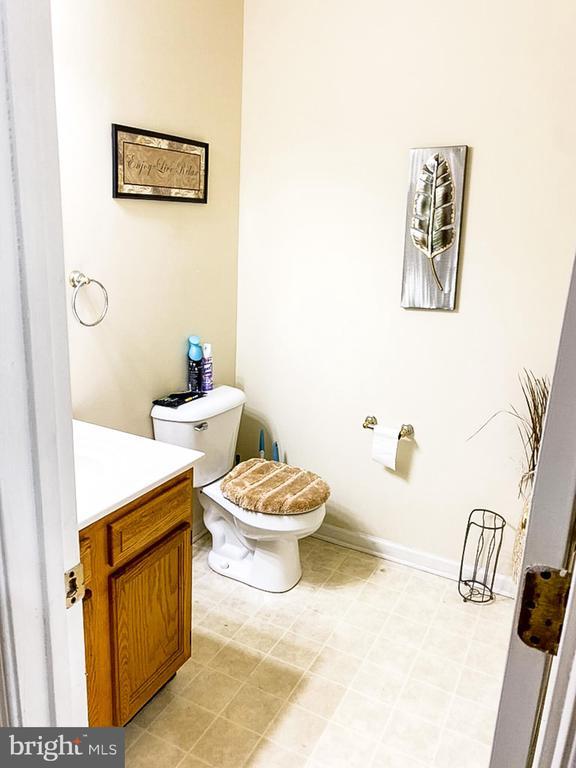 988 Towne Ln, Charlottesville, VA 22901 - bathroom featuring toilet and vanity