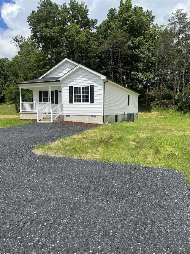107 Hancock St N, Craigsville, VA 24430 - photo 2
