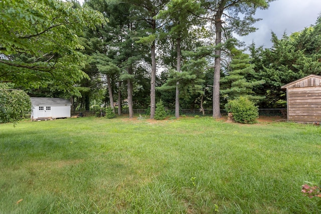 871 Kent Rd, Waynesboro, VA 22980 - view of yard featuring a storage shed