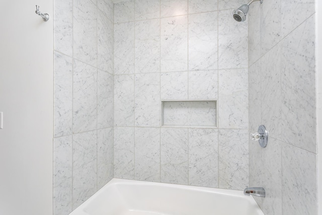 871 Kent Rd, Waynesboro, VA 22980 - full bath featuring shower / bathtub combination