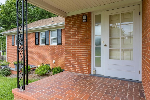 871 Kent Rd, Waynesboro, VA 22980 - doorway to property with brick siding and a shingled roof