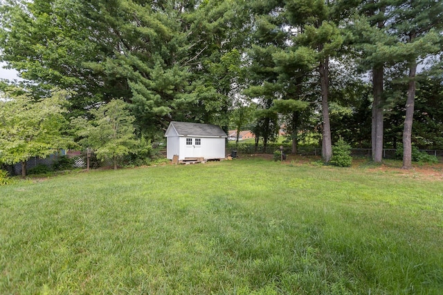 871 Kent Rd, Waynesboro, VA 22980 - view of yard featuring a storage unit
