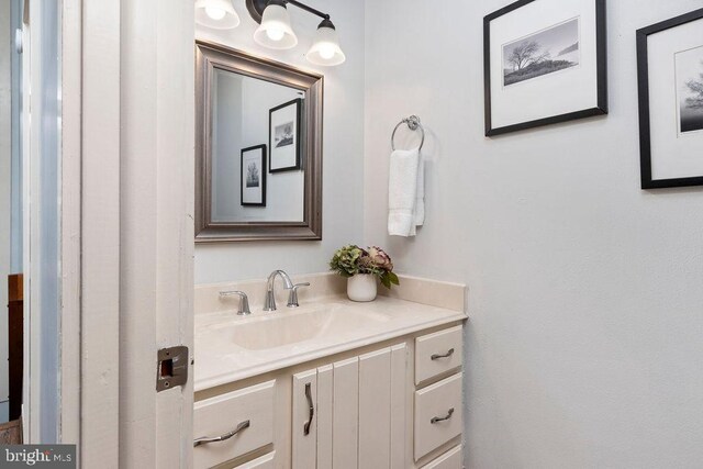 589 Pedlars Edge Dr, Roseland, VA 22967 - bathroom featuring vanity