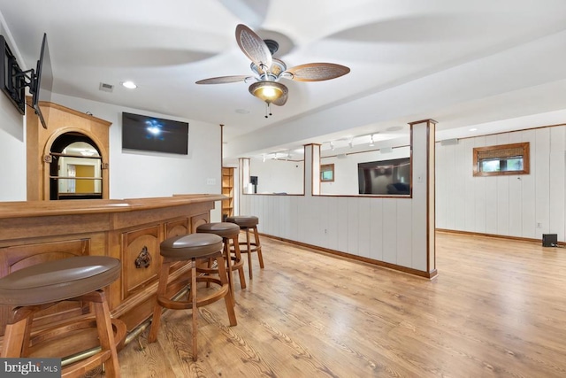 13001 Country View Ln, Amissville, VA 20106 - indoor dry bar featuring light wood-style floors, a ceiling fan, and recessed lighting