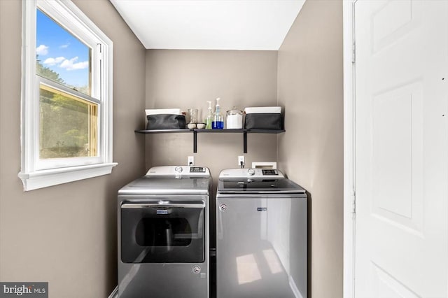 11814 Arbor Glen Dr, Fredericksburg, VA 22407 - laundry room with washing machine and clothes dryer