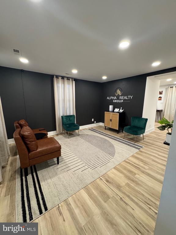 6612 Old Plank Rd, Fredericksburg, VA 22407 - common area with recessed lighting