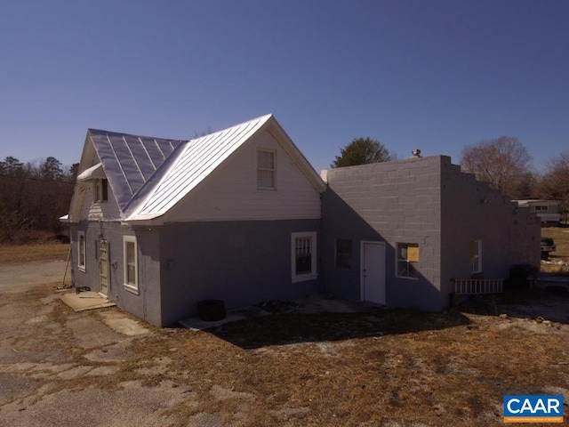 4823 Patrick Henry Hwy, Piney River, VA 22964 - view of front facade with metal roof and a standing seam roof