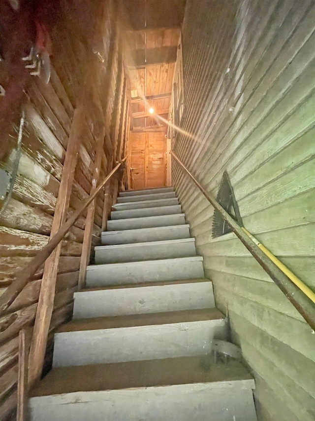 9264 Schuyler Rd, Schuyler, VA 22969 - view of stairs