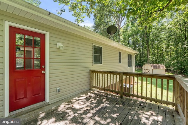 11248 Saint Pauls Rd, Remington, VA 22734 - wooden terrace featuring a storage unit
