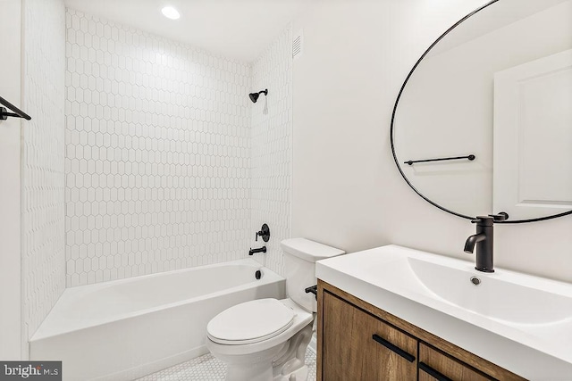 5903 Stubbs Bridge Rd, Mineral, VA 23117 - bathroom featuring toilet,  shower combination, and vanity
