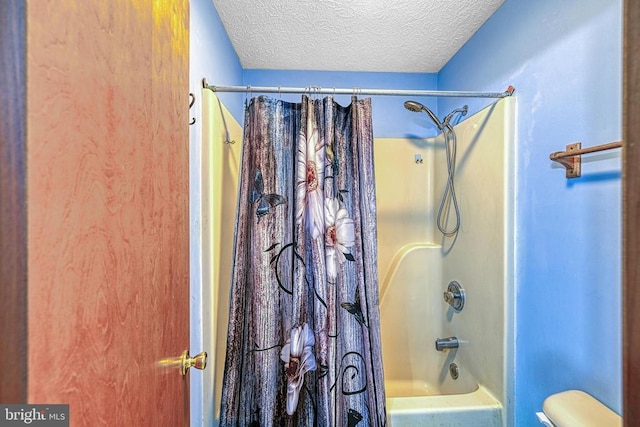 3716 Martin Kings Rd, Charlottesville, VA 22902 - full bathroom featuring shower / tub combo and a textured ceiling