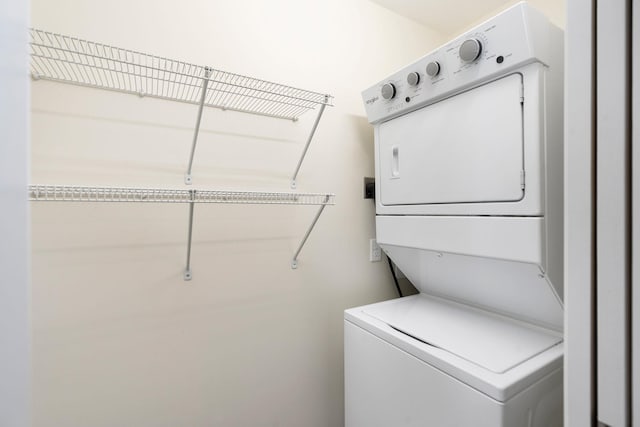 1204 Westmoreland Dr, Staunton, VA 24401 - laundry room with stacked washer / drying machine
