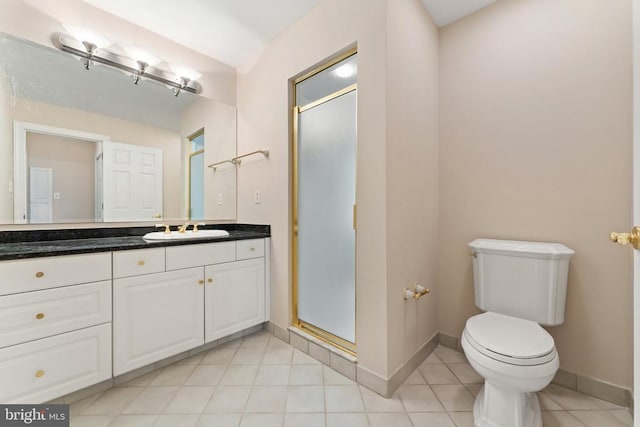 8300 Falcon Glen Rd, Warrenton, VA 20186 - full bathroom featuring vanity, baseboards, toilet, and a shower stall