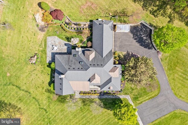 8300 Falcon Glen Rd, Warrenton, VA 20186 - drone / aerial view