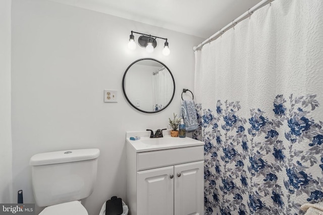  - full bath with vanity and a shower with curtain