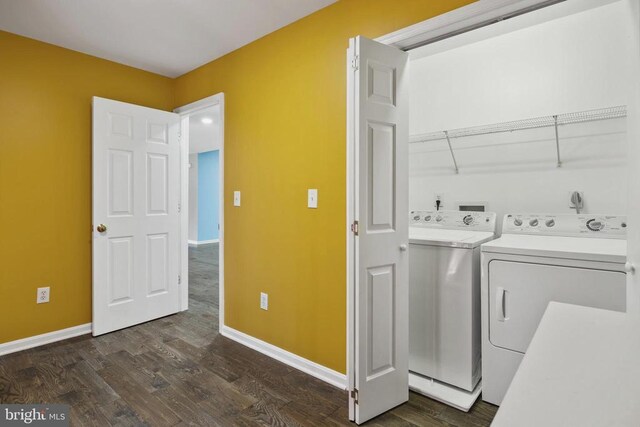 203 Birdie Rd, Locust Grove, VA 22508 - laundry area with washer and dryer, baseboards, and dark wood-type flooring