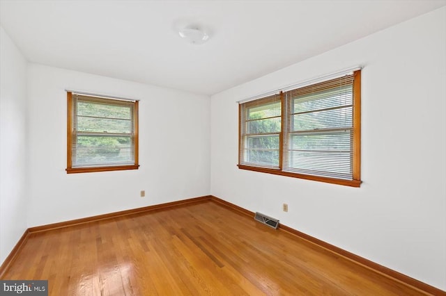 5524 Hickory Ridge Rd, Spotsylvania, VA 22551 - unfurnished room with light wood-style floors and baseboards