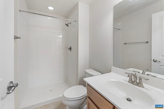 281 Manor Blvd, Palmyra, VA 22963 - full bath featuring toilet, vanity, tiled shower, and recessed lighting