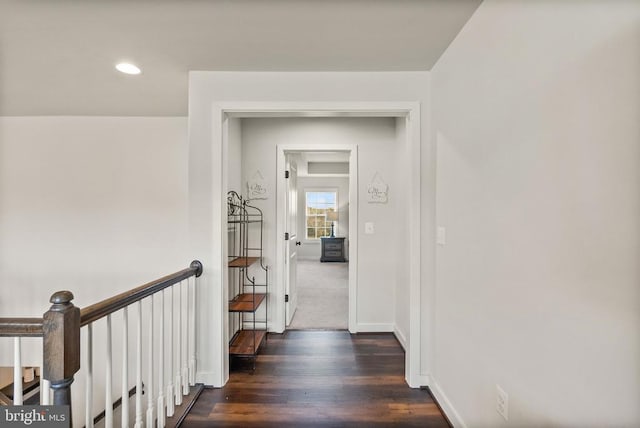 11405 Owls Nest Ct, Spotsylvania, VA 22551 - hall with dark wood-style floors, baseboards, an upstairs landing, and recessed lighting