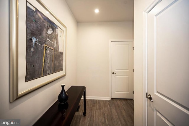 9323 Wood Creek Cir, Fredericksburg, VA 22407 - hallway featuring dark wood-style floors, baseboards, and recessed lighting