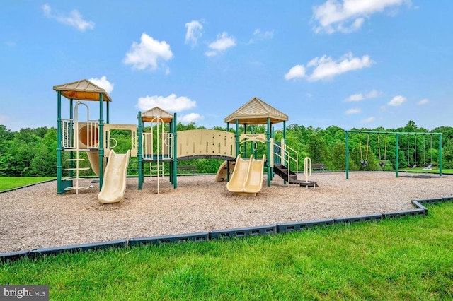 9323 Wood Creek Cir, Fredericksburg, VA 22407 - view of community play area