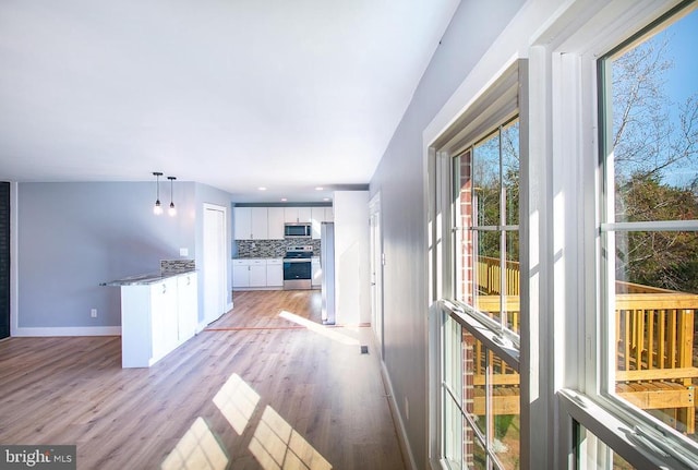 19196 Ferguson Ln, Jeffersonton, VA 22724 - interior space featuring baseboards, light wood-type flooring, and recessed lighting