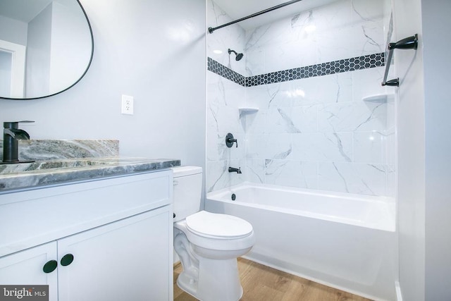 19196 Ferguson Ln, Jeffersonton, VA 22724 - full bathroom featuring toilet, wood finished floors, vanity, and shower / washtub combination
