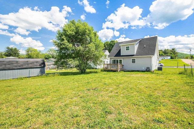 250 Washington Ave W, Elkton, VA 22827 - view of yard with a wooden deck