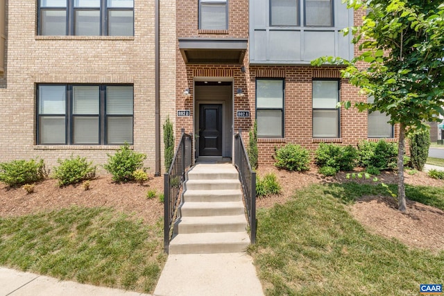 802 Wesley Ln Unit B, Charlottesville, VA 22911 - property entrance with brick siding
