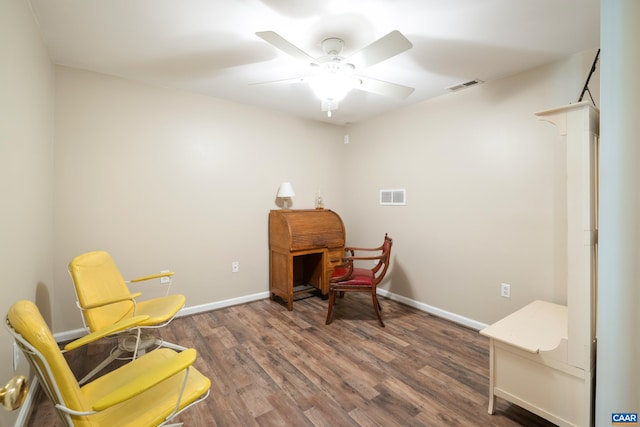 353 Bayberry Way, Charlottesville, VA 22911 - living area with wood finished floors and ceiling fan